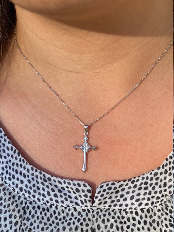 14 Karat White Gold Cross Necklace - image 3