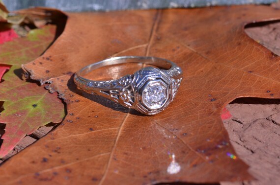 Antique Filigree Engagement Ring in 18 Karat Whit… - image 5