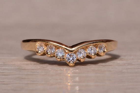 Vintage Chevron Ring in Yellow Gold with Natural … - image 6