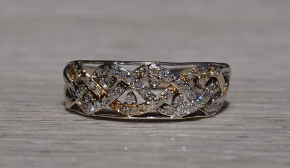 Antique White Gold Weaved Diamond Ring - image 6