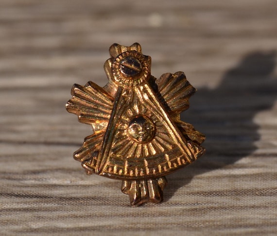 14 Karat Yellow Gold Masonic Tie Tack - image 1