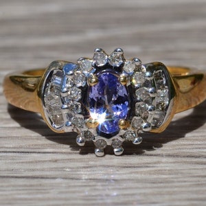 Anel de coquetel feminino em ouro amarelo com tanzanita e diamantes