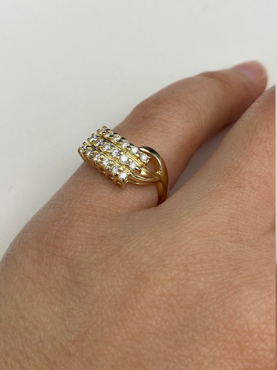 Ladies Vintage 14K Yellow Gold Diamond Ring - image 8