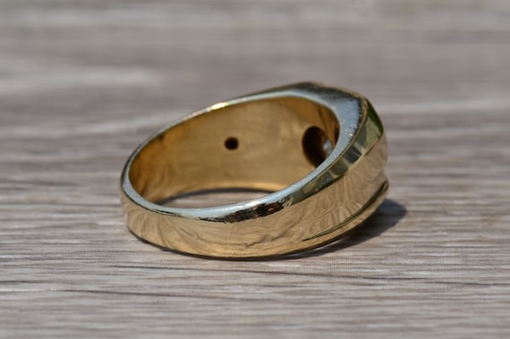 Gentlemen's 14K Gold Cocktail Ring set with 0.10 … - image 4