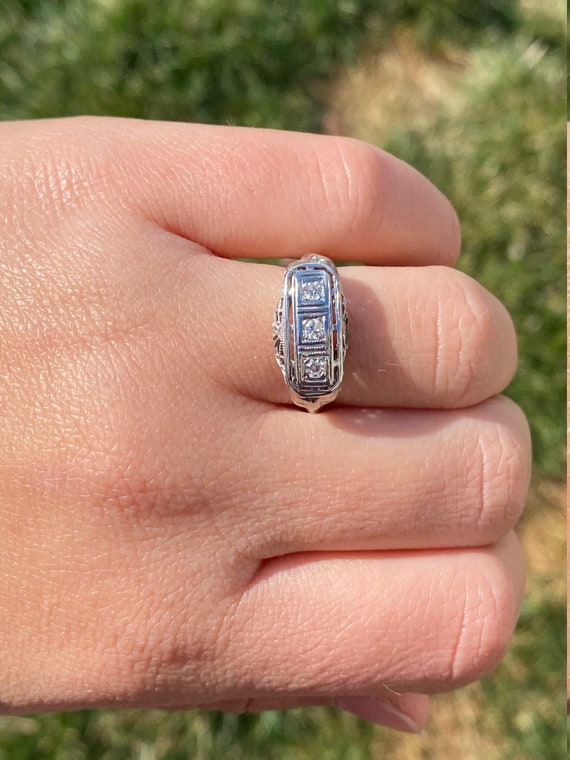 Antique Ladies Three Diamond Ring in 14K White Go… - image 10