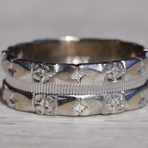 Ladies Antique 14K White Gold Eternity Band
