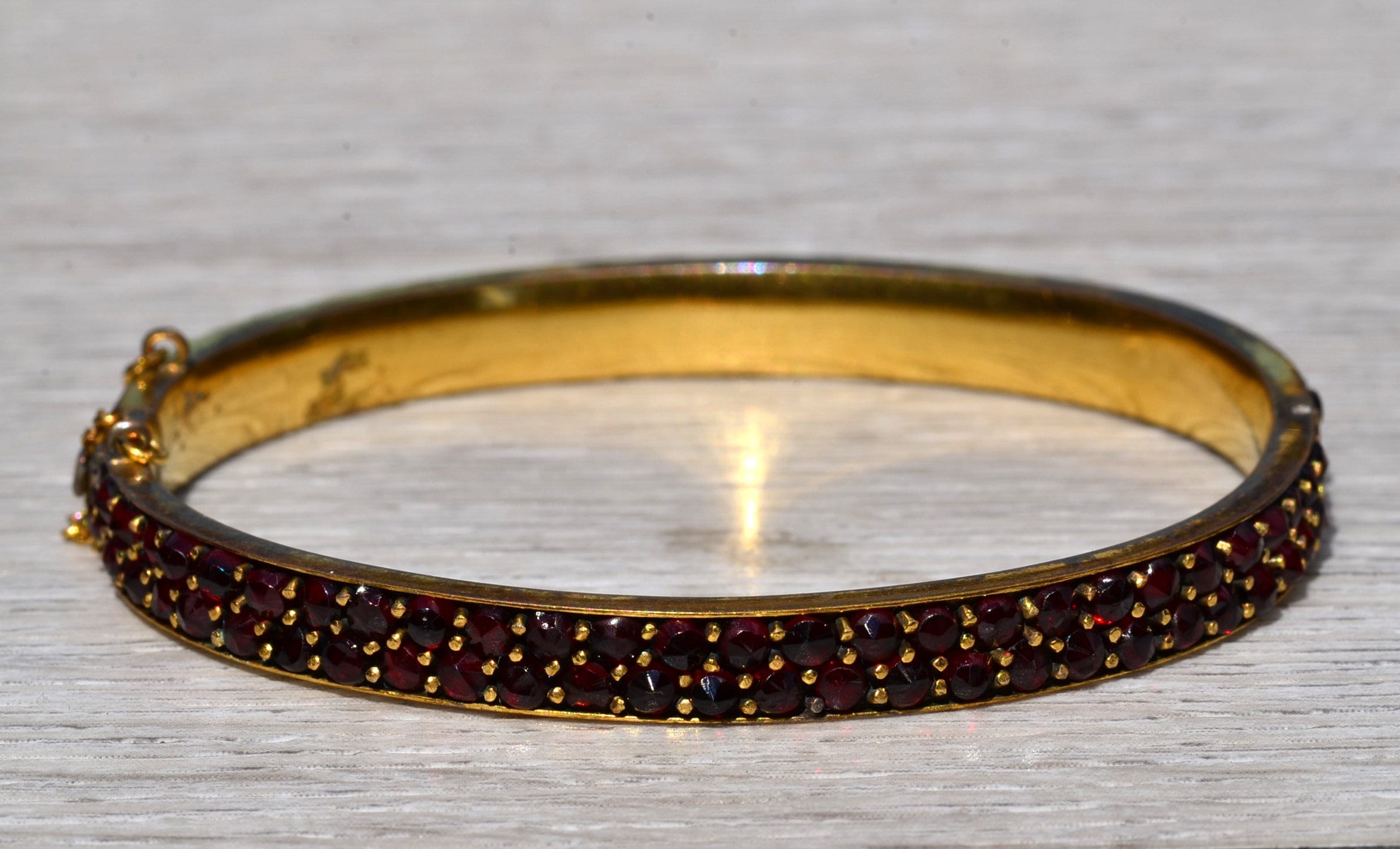Bracelet Ancien En Argent Serti De Grenats - XIXe Siècle, Style Vintage - Occasion