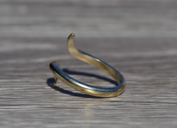 Simple Bypass Ring in White Gold - image 3