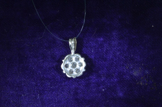 14 Karat White Gold and Diamond Flower Necklace - image 6