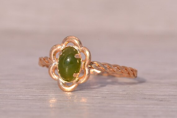 Nephrite Ring in Yellow Gold - image 2