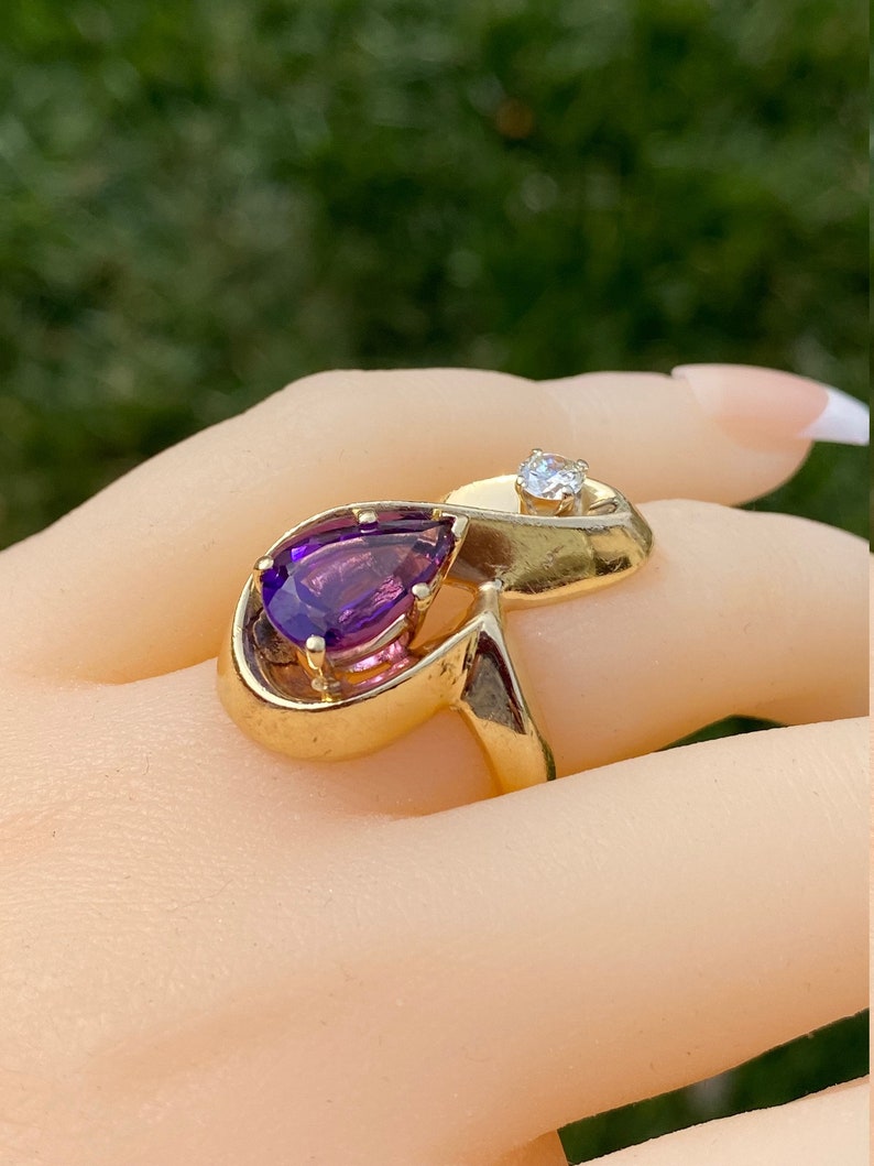 Ladies 14K Mid Century Modern Amethyst and Diamond Cocktail Ring image 8