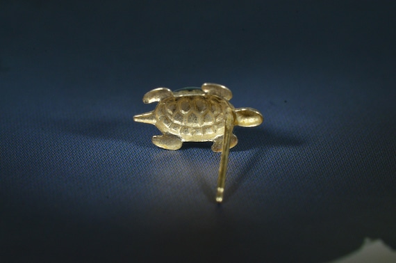14 Karat Yellow Gold Turtle Enamel Earring - image 2