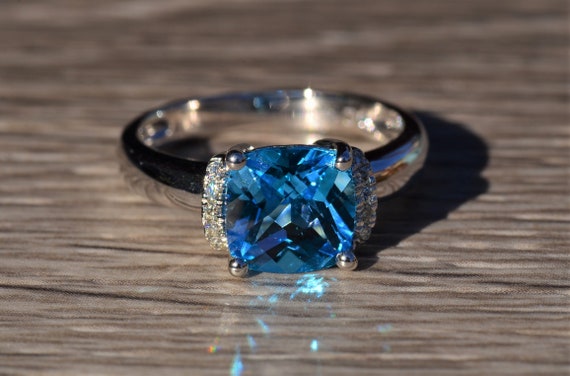 Contemporary Blue Topaz and Diamond Ring in 14 Ka… - image 1