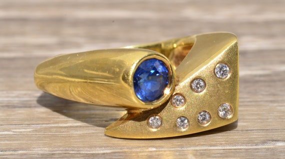 Mid Century Modern Sapphire and Diamond Ring - image 5