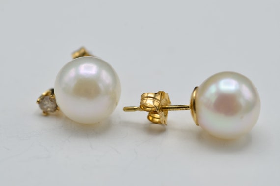 Ladies Pearl and Diamond Stud Earrings in 14K - image 4