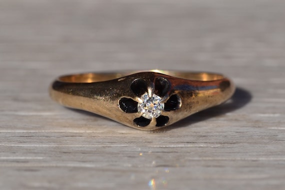 Ladies Antique 14K Diamond Promise Ring - image 1