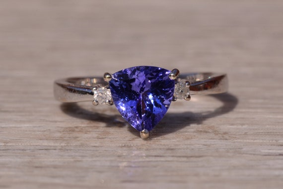 Tanzanite and Diamond Ring in White Gold - image 1