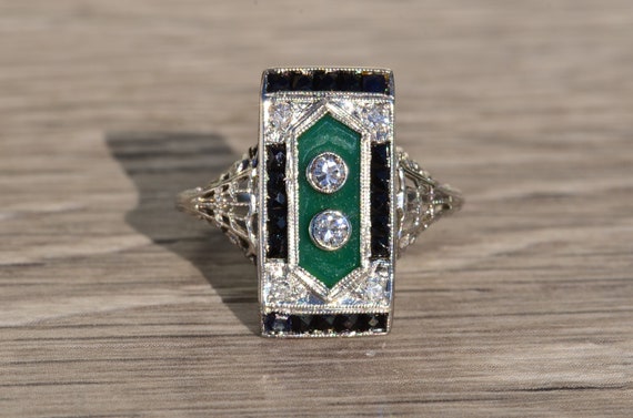 Antique Ladies Chalcedony, Onyx and Diamond Ring - image 6