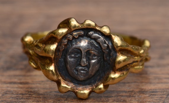 Signed Ring set with Ancient Coin Motif in 18 Kar… - image 7