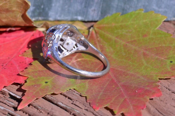 Platinum and 14 Karat Filigree Ring set with Sapp… - image 4