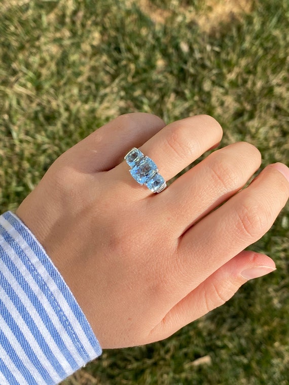 Outstanding Cushion Cut Aquamarine Ring set with … - image 7