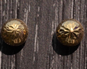 14 Karat Yellow Gold Diamond Cut Ball Earrings