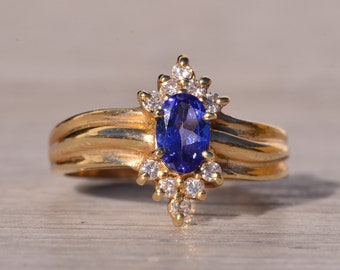 Vintage Tanzanite and Natural Diamond Ring in Yellow Gold