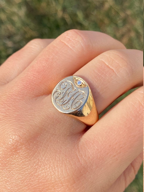 Men's Antique 14K Hand Engraved Signet Ring set w… - image 9