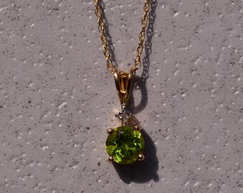Solitaire Style Peridot and Diamond Pendant