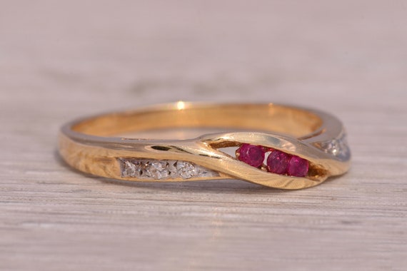 Ruby and Natural Diamond Ring in Yellow Gold - image 5