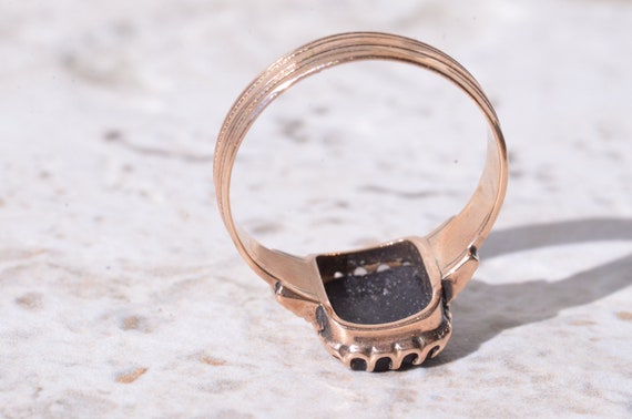 Victorian Rose Gold Ring set with Onyx Intaglio - image 4
