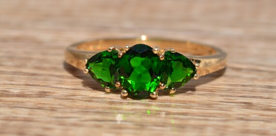 Chrome Diopside Three Stone Ring - image 6