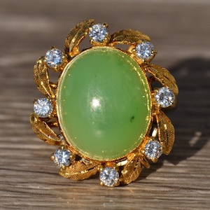 Ladies Vintage Serpentine and Diamond Cocktail Ring in Yellow Gold