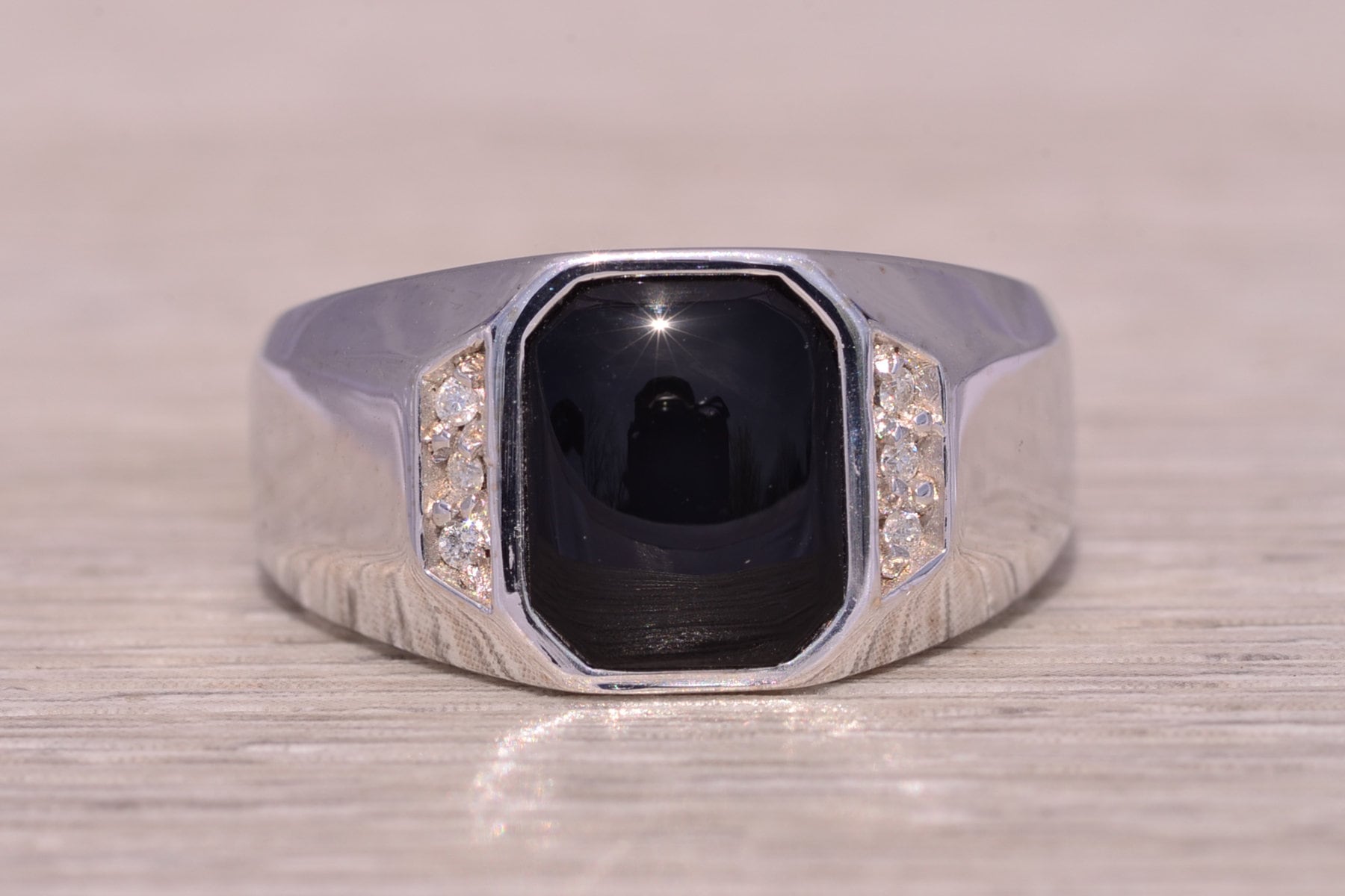 紳士用オニキス＆ダイヤモンドリング（ホワイトゴールド