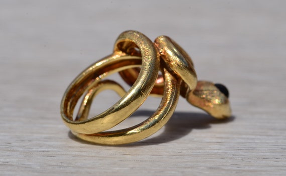 Ladies 18K Yellow Gold Snake Ring set with Peridot - image 4
