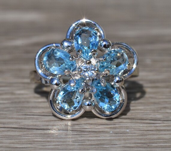 Ladies 14K Aquamarine and Diamond Floral Ring - image 1