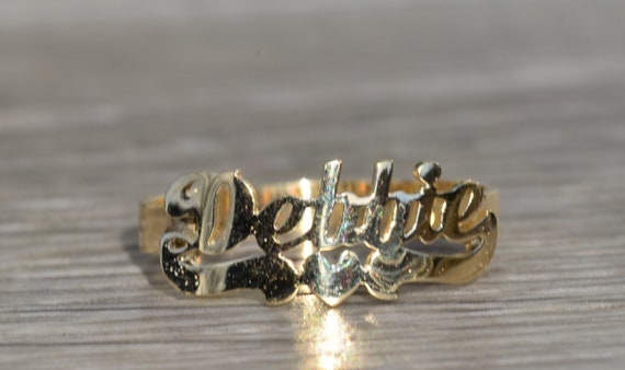 Ladies 14K Yellow Gold Debbie Name Ring - image 6