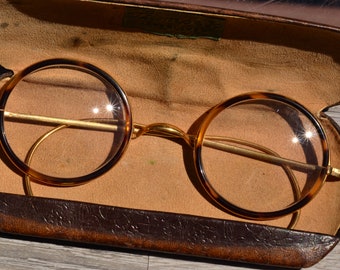 Antique 18 Karat French Made Reading Glasses with 2x magnification