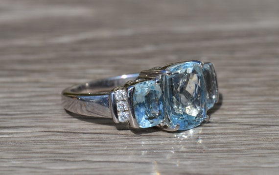 Outstanding Cushion Cut Aquamarine Ring set with … - image 4