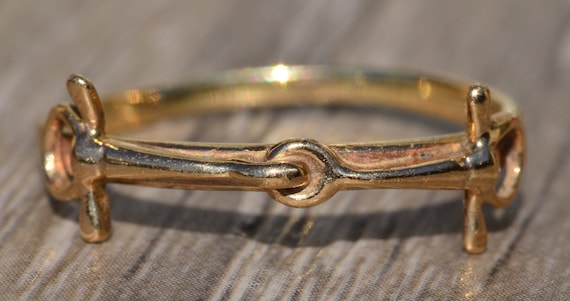 Equestrian Horse-bit Ring in 14 Karat Yellow Gold - image 1