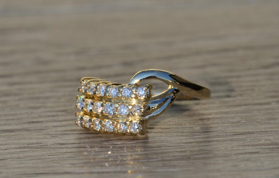 Ladies Vintage 14K Yellow Gold Diamond Ring - image 2