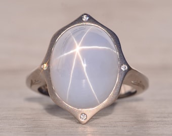 Designer Signed Natural Star Sapphire Ring set with Natural Diamonds