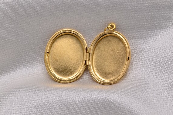 Oval Engraved Gold Filled Locket - image 3