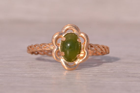 Nephrite Ring in Yellow Gold - image 6