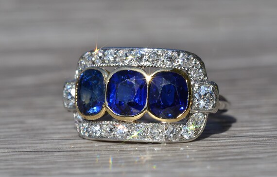 Ladies Antique Sapphire and Diamond Three Stone R… - image 6
