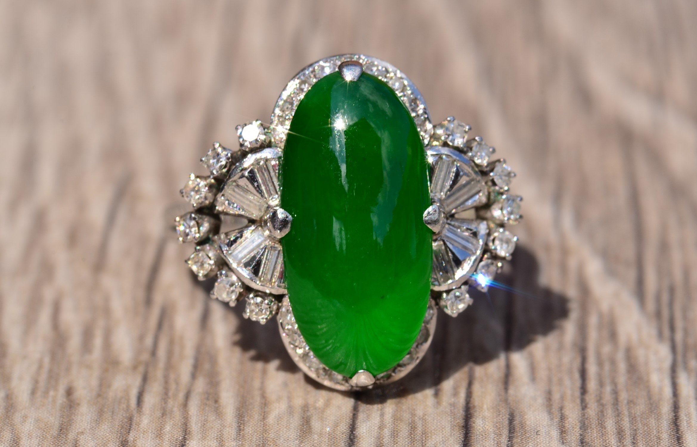 傑出した署名入り皇帝フェイ・クイA翡翠リング（プラチナ製