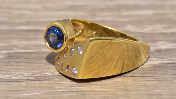 Mid Century Modern Sapphire and Diamond Ring - image 2