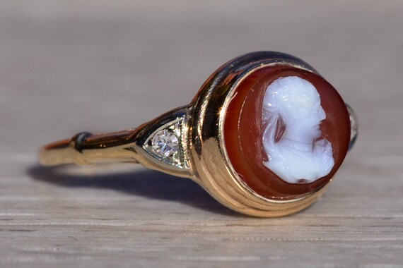 Ladies Antique Italian Carved Shell Cameo Ring in… - image 5