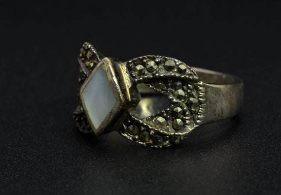 Vintage Mother of Pearl Ring in Silver - image 4