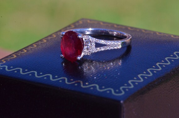 2.04 Carat Ruby in Custom 18 Karat White Gold Mou… - image 4